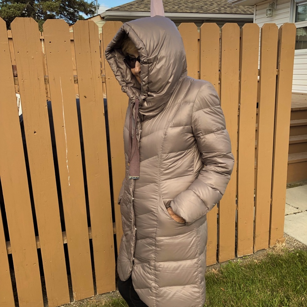 Tahari Women’s Puffer Coat